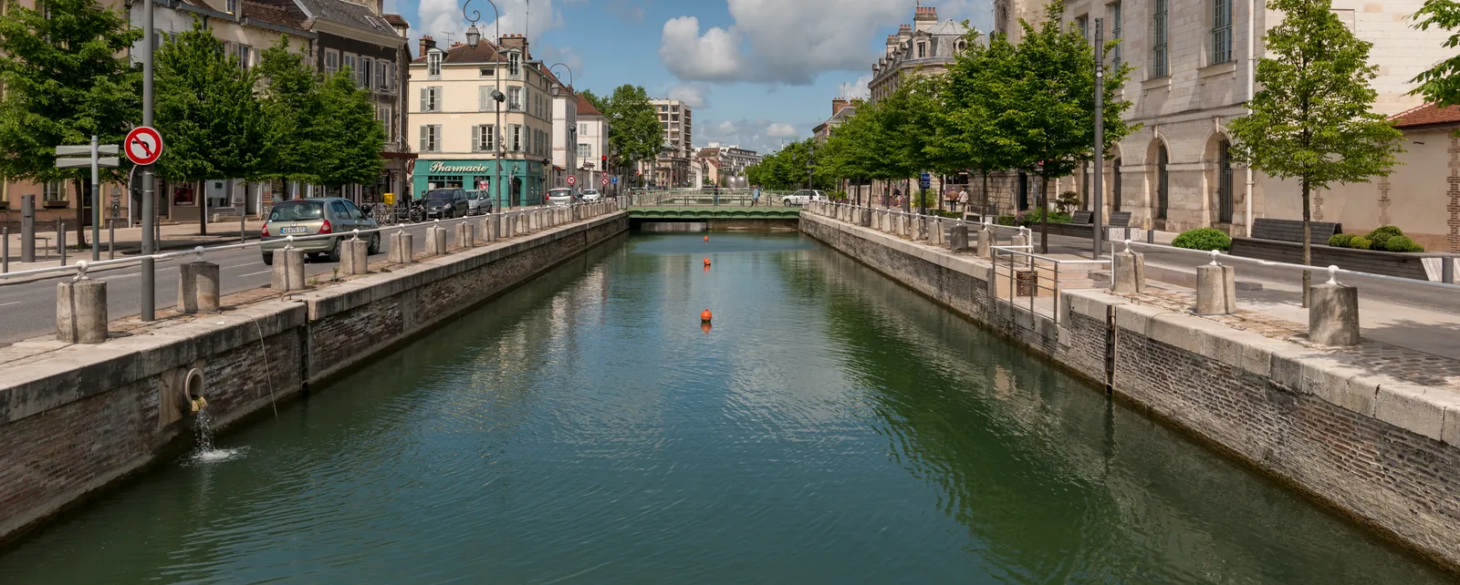 Le canal du Trévois, en centre-ville de Troyes